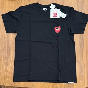Uniqlo KAWS heart pocket Tshirt black